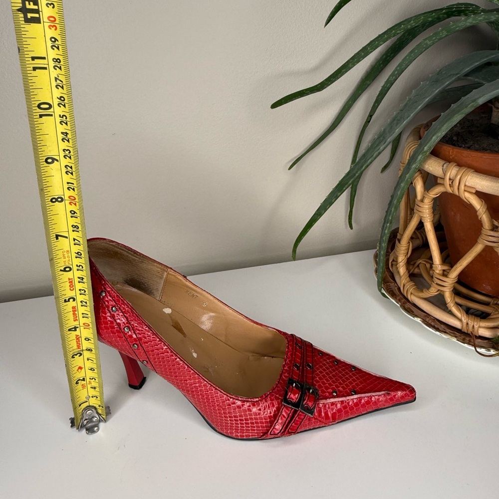 Y2K Red Snakeskin Pointed Toe Heels | Double Buckle Rivet Detail | Size 9B - Picture 11 of 14